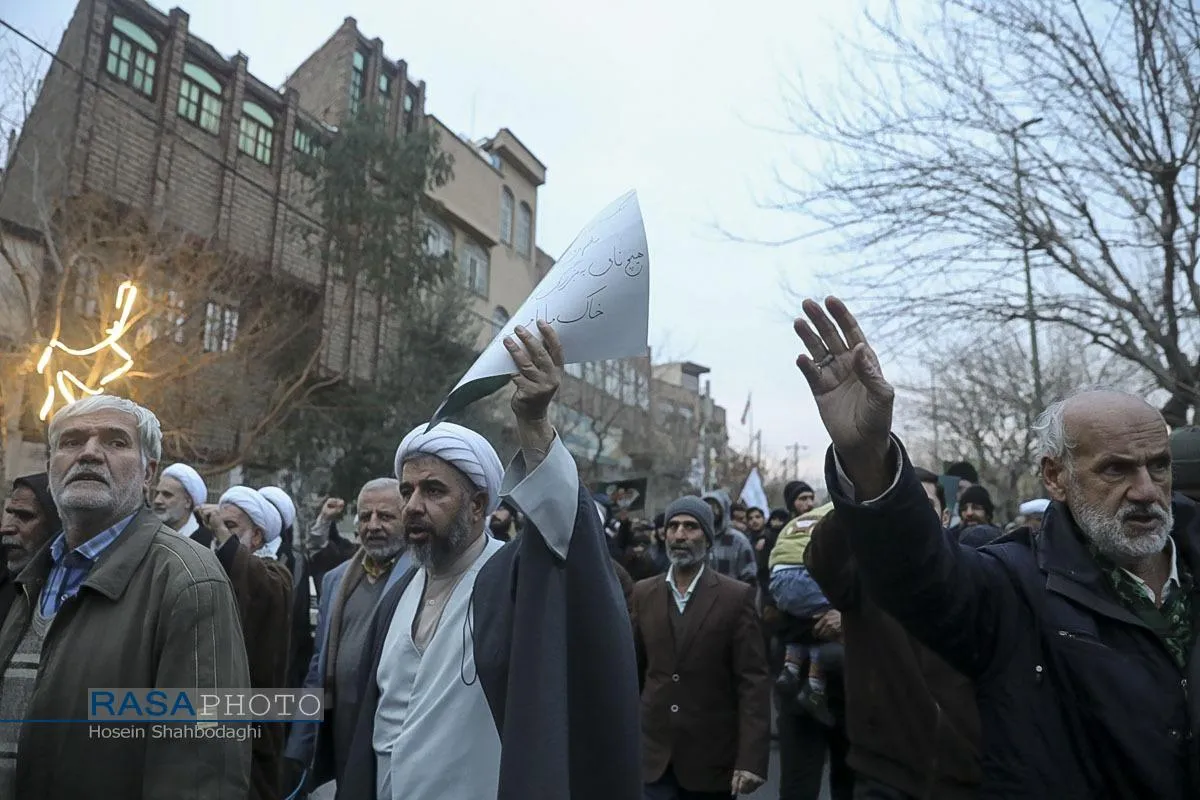 قیام مردم قم علیه اغتشاشگران