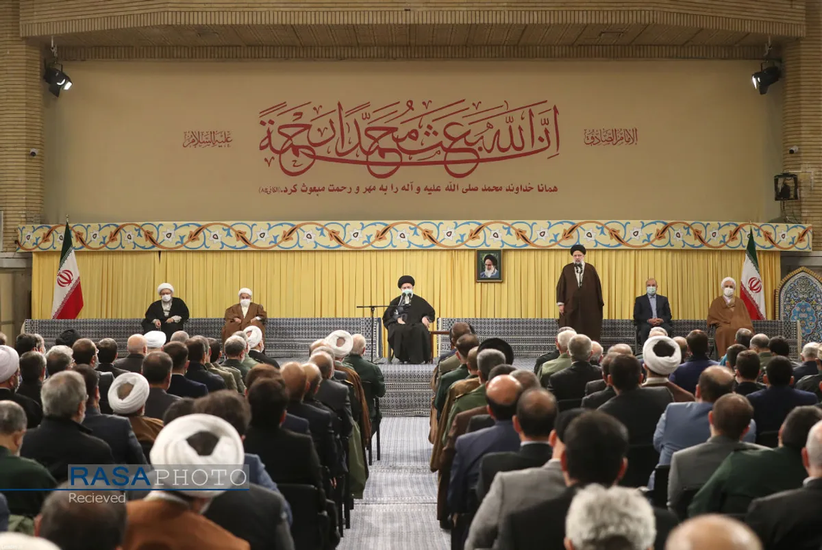 دیدار مسئولان نظام و سفرای کشورهای اسلامی با رهبر انقلاب