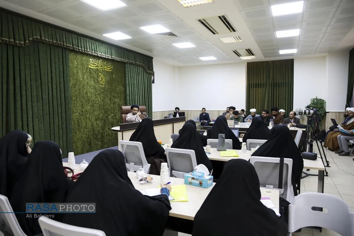 نشست نقد عملکرد یکساله دولت