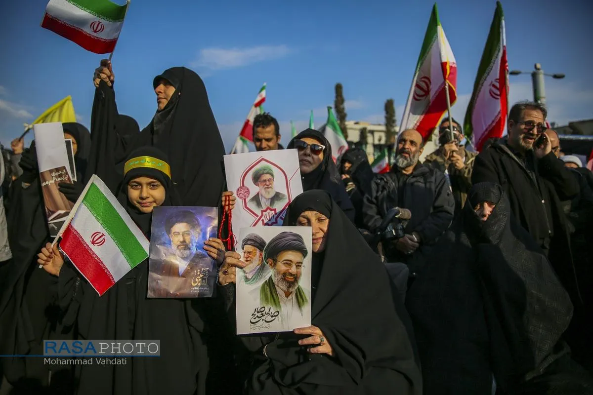 بیعت تاریخی مردم ولایتمدار تهران با سومین رهبر معظم انقلاب اسلامی