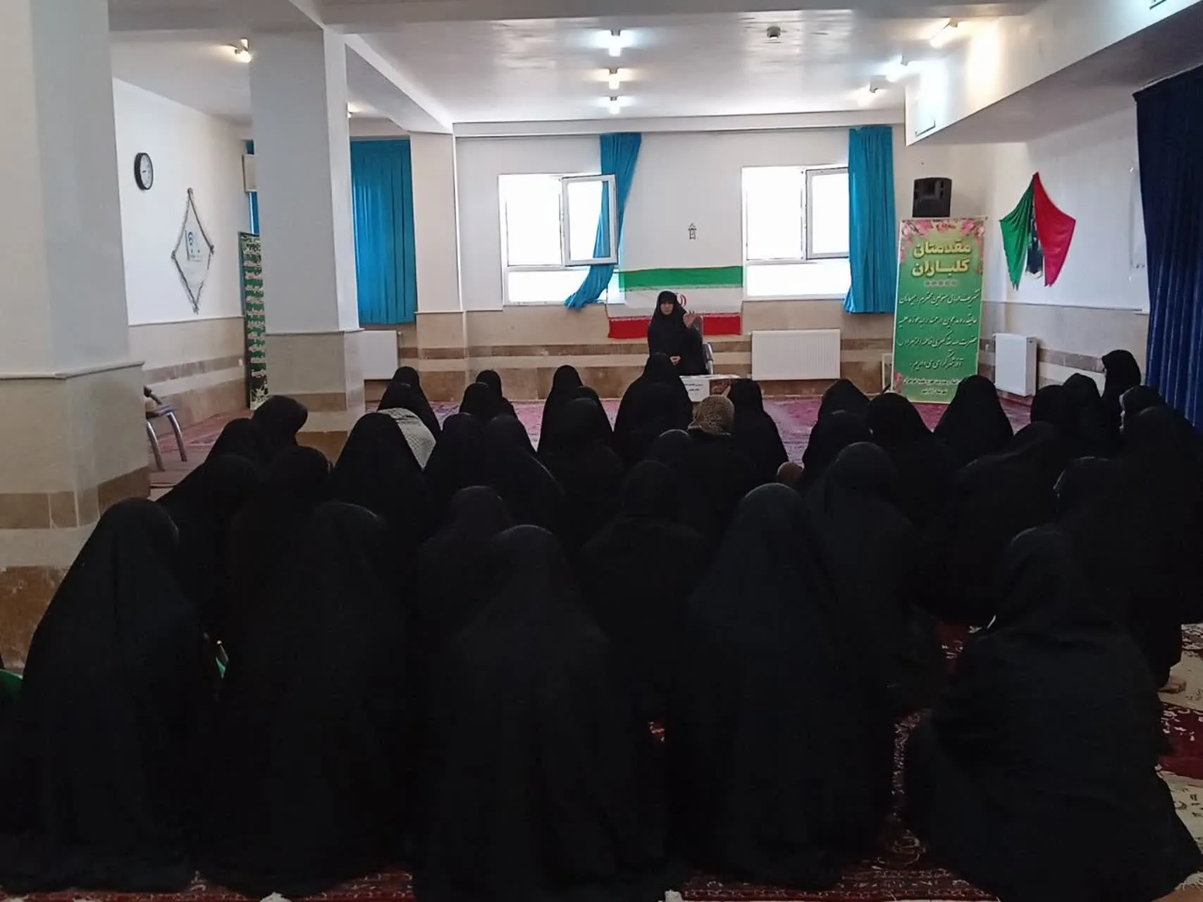 طلاب آذرشهری بر ضرورت «جهاد تبیین» در جبهه جنگ نرم تأکید کردند