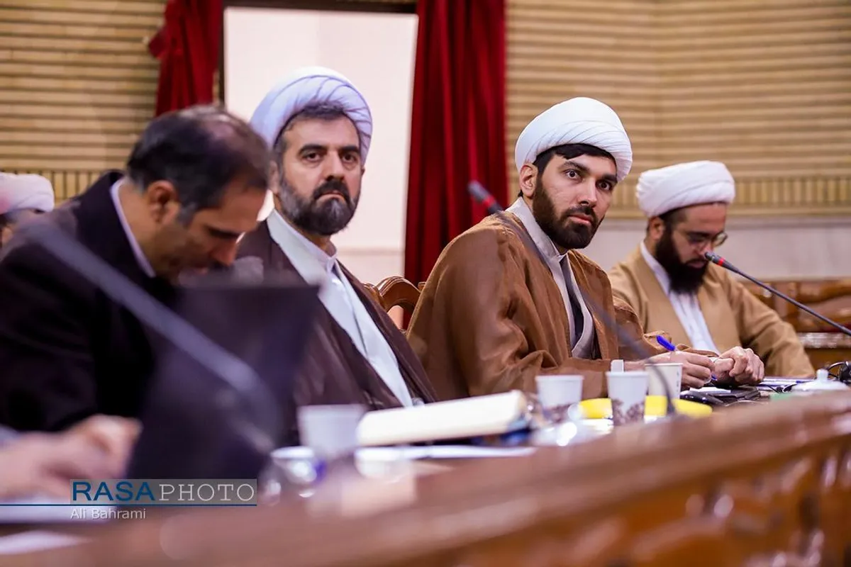 پنجمین مدرسه فصلی زمستانه پژوهشگاه فقه نظام با موضوع &laquo;اقتصاد مردمی از مبانی تا الگوهای علمی&raquo;، با حضور و سخنرانی آیت الله محسن اراکی