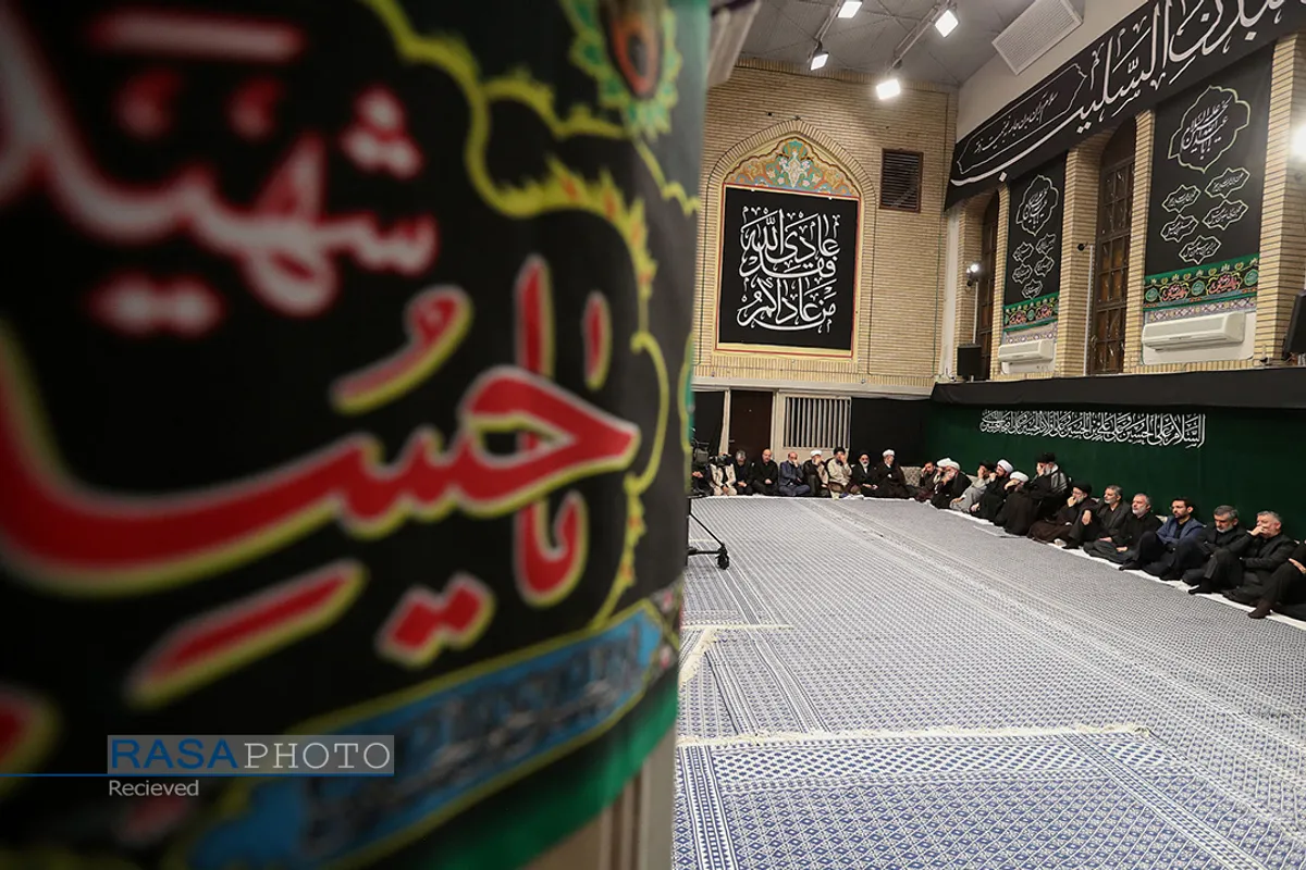 مراسم عزاداری حضرت اباعبدالله الحسین (علیه&zwnj;السلام) در شب تاسوعا با حضور رهبر انقلاب