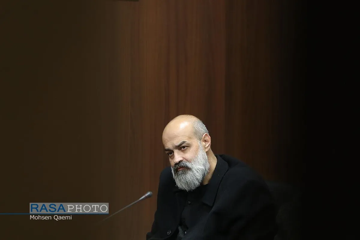 آئین رونمایی از کتاب خاک&zwnj;نشین در خبرگزاری رسا