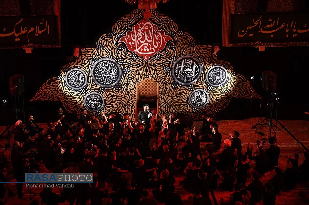 عزاداری دهه اول محرم در هیئت ثارالله(ع) قم با سخنرانی آیت الله مهدی میرباقری