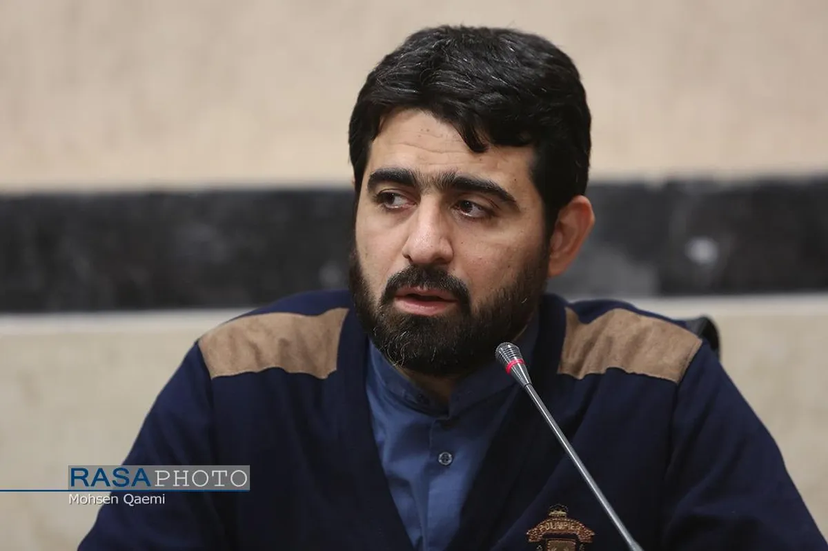 نشست علمی بررسی مبانی مردم سالاری دینی از منظر رهبر انقلاب