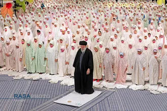مراسم جشن تکلیف دختران دانش&zwnj;آموز با حضور مقام معظم رهبری
