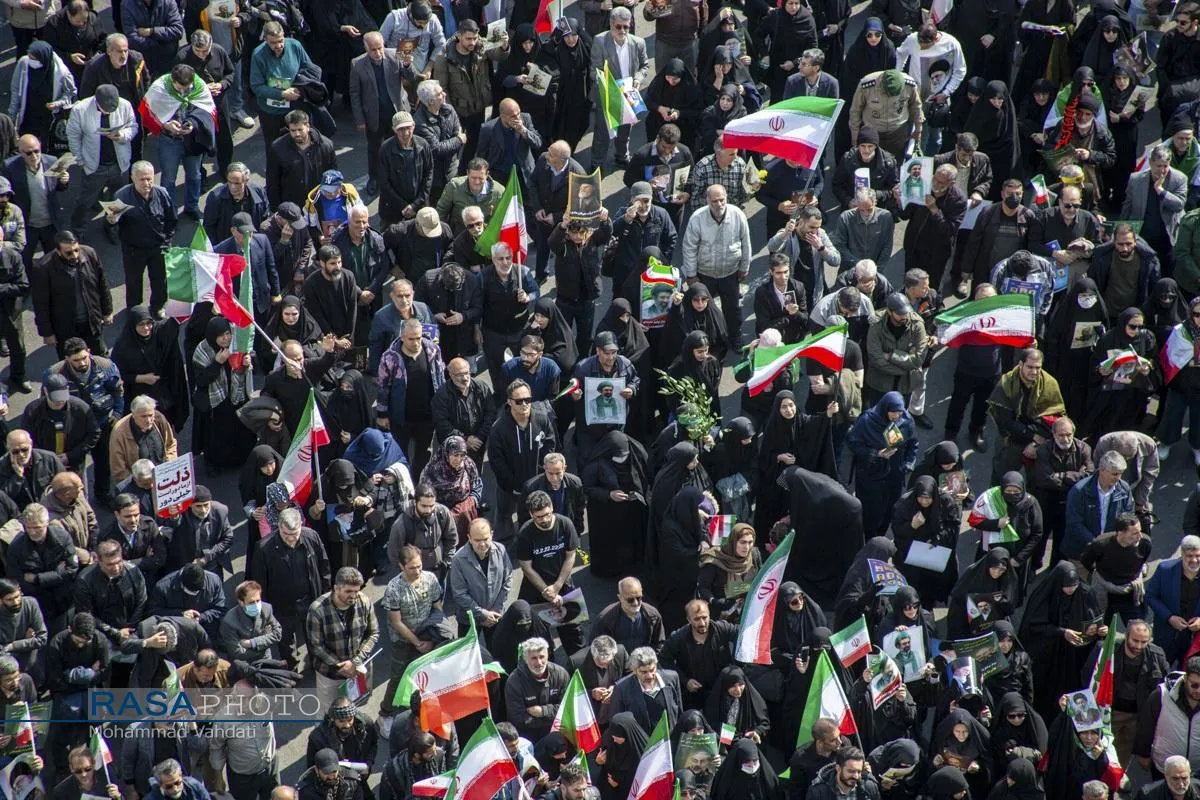 تشییع شهید دکتر علی لاریجانی، سردار سلیمانی و شهدای ناو دنا در تهران