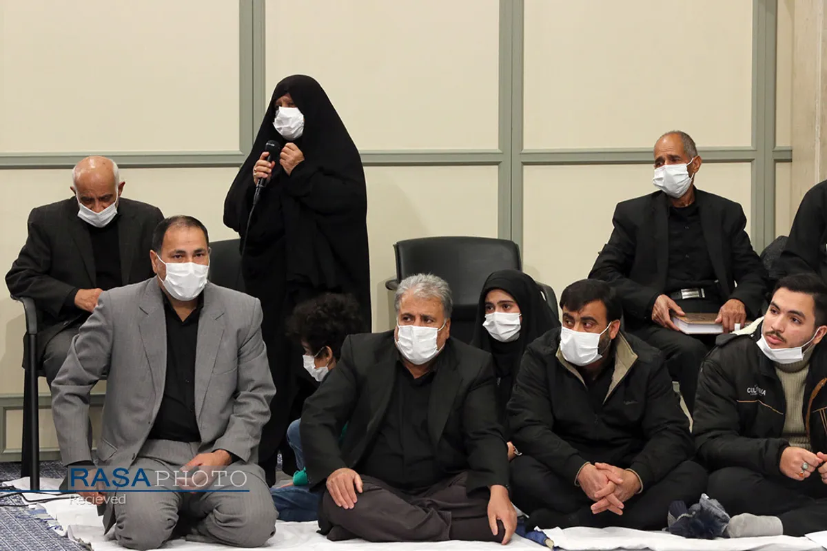 دیدار خانواده شهدای حادثه&zwnj; تروریستی شاهچراغ شیراز با رهبر معظم انقلاب