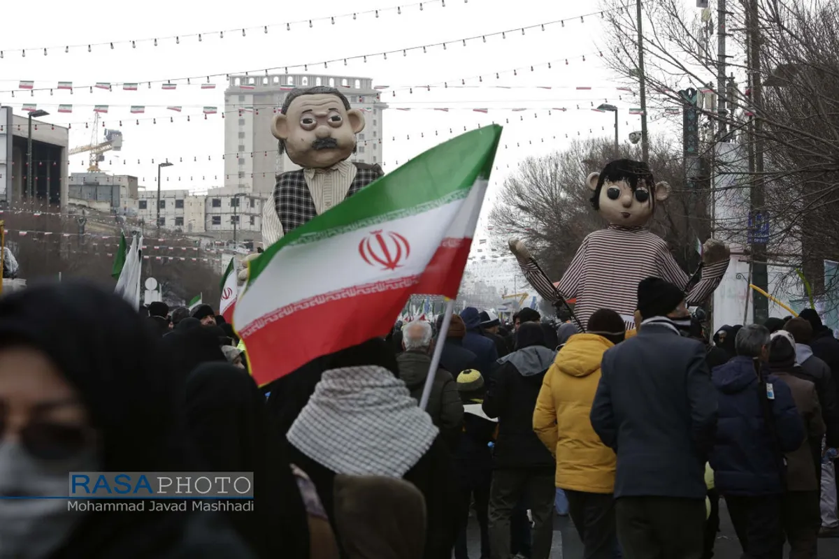 منتخب عکس&zwnj;های رسا از راهپیمایی به یادماندنی ۲۲ بهمن ۱۴۰۱