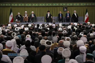 دیدار مسئولان نظام، سفرای کشور&zwnj;های اسلامی و میهمانان کنفرانس وحدت با رهبر انقلاب