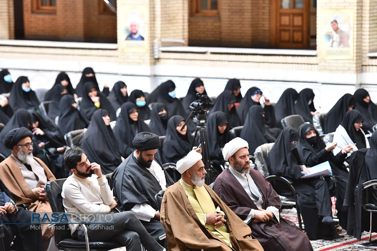 نشست پرسش و پاسخ سخنگوی دولت با اساتید و طلاب حوزه علمیه خراسان&lrm;&lrm;