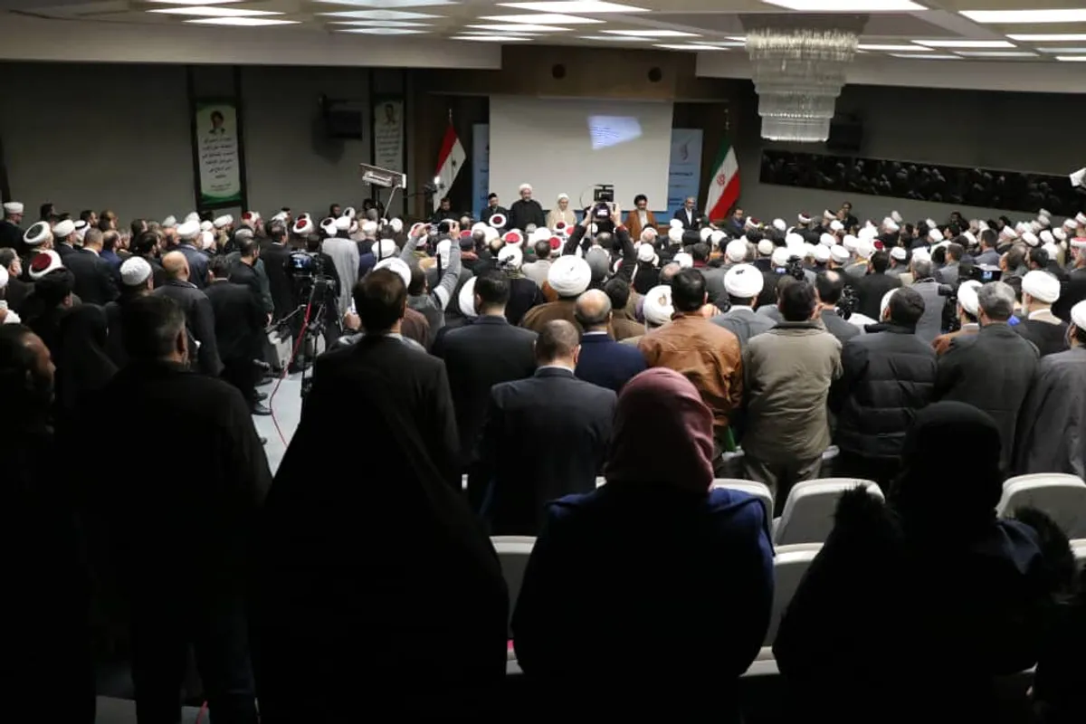 با سخنرانی نماینده مقام معظم رهبری در سوریه، چهاردهمین نشست علمای جهان اسلام با عنوان &laquo;نقش علما&zwnj; در اصالت بخشی مفهوم وطن و حفظ وطن&raquo; در دمشق آغاز شد.