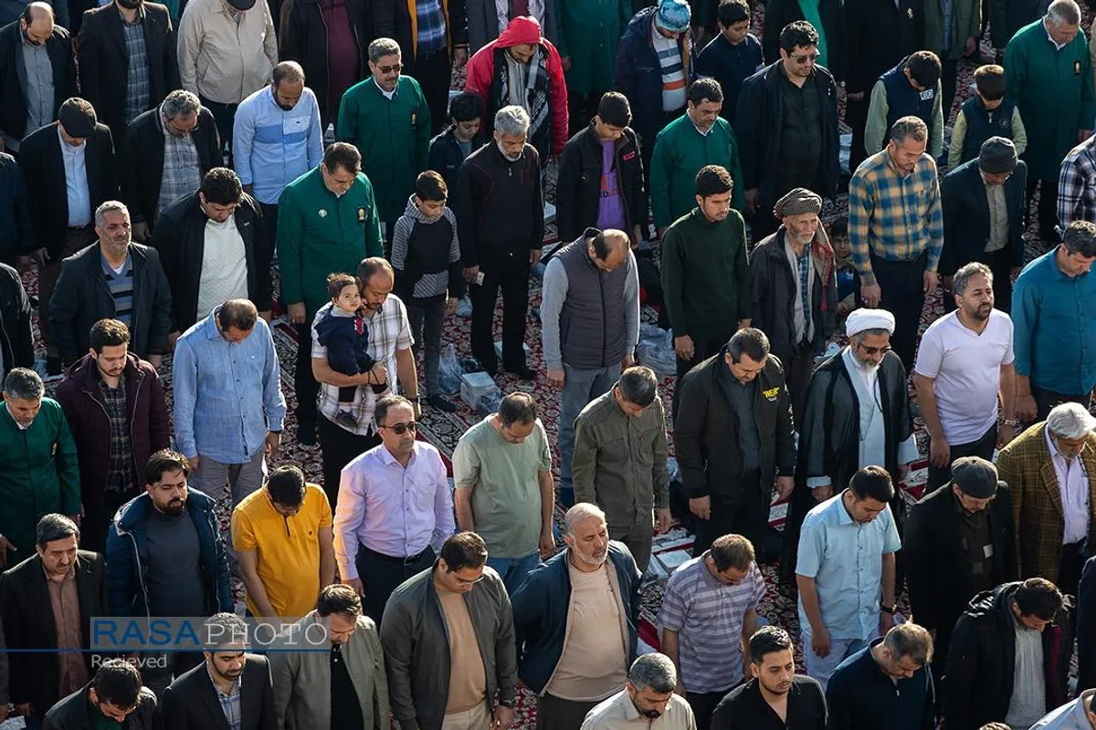 اقامه نماز عید فطر در حرم مطهر رضوی
