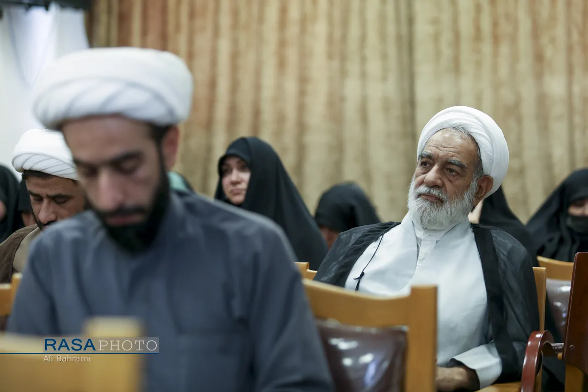 نشست بررسی اجتماعی وضعیت تعیینی و تعینی حوزه&zwnj;های علمیه و نهاد روحانیت

