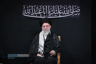مراسم عزاداری شب عاشورای حسینی (علیه&zwnj;السلام) با حضور رهبر انقلاب