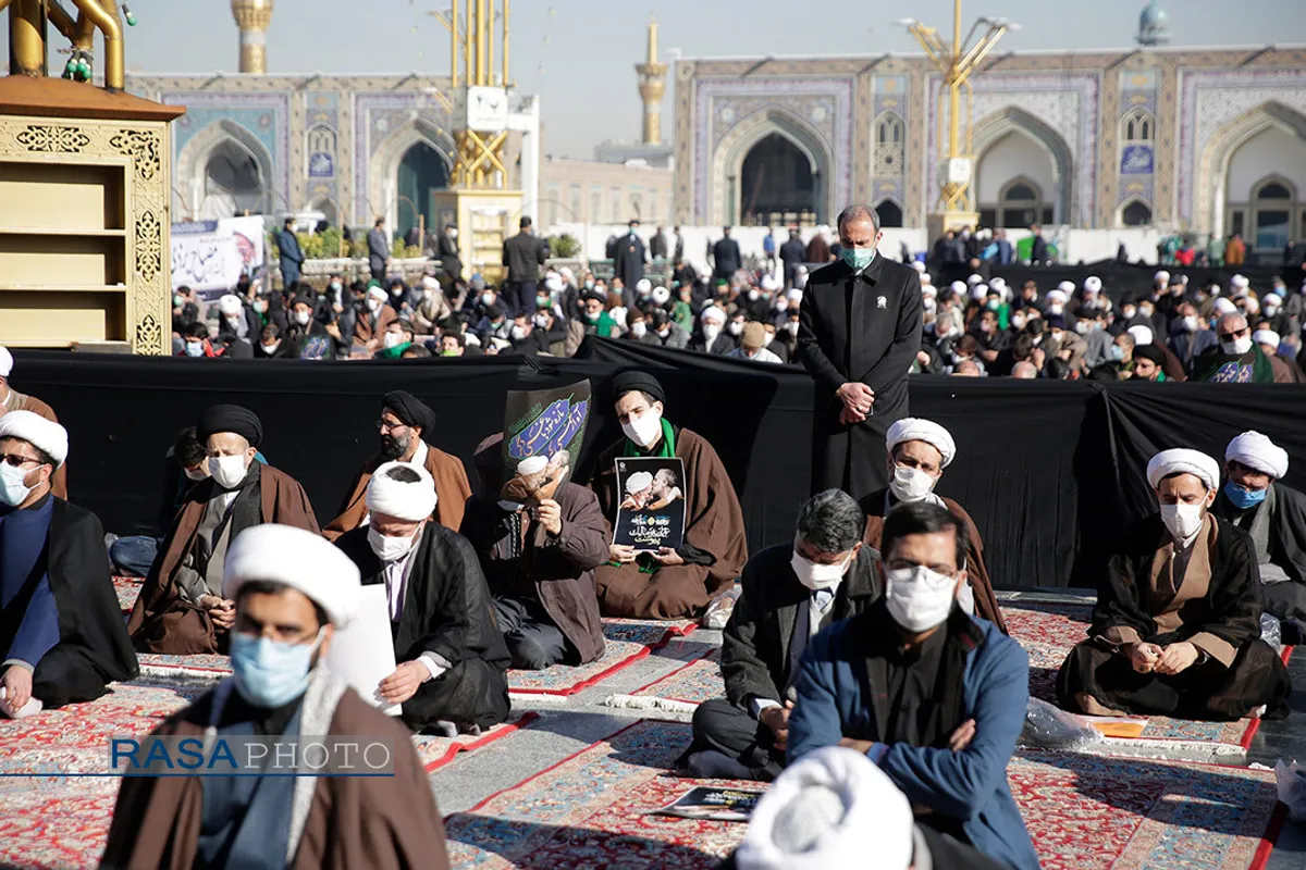 تشییع پیکر علامه آیت&zwnj;الله محمدتقی مصباح یزدی در حرم امام رضا (علیه السلام)