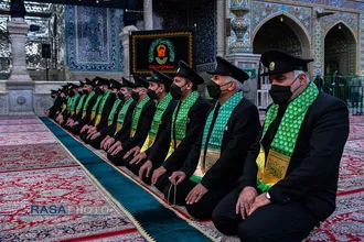 آیین تعویض پرچم حرم در شب وفات حضرت معصومه (سلام الله علیها)