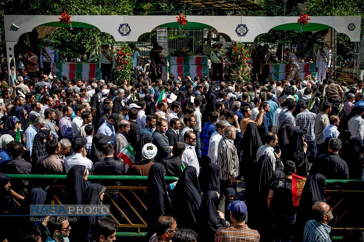مراسم تشییع پیکر مطهر ۱۵۰ شهید دفاع مقدس در تهران&lrm;