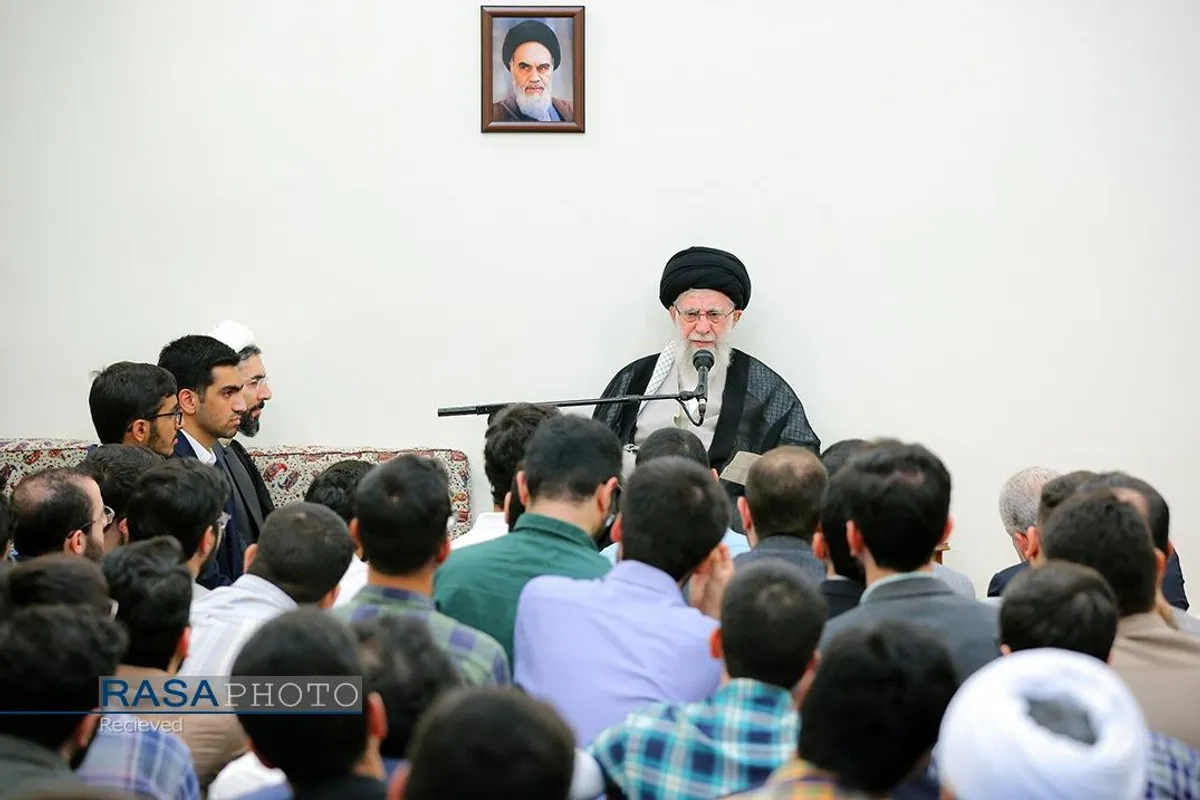 دیدار جمعی از مدال&zwnj;آوران المپیادهای علمی با رهبر معظم انقلاب