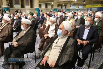 دیدار مسئولان نظام و میهمانان کنفرانس وحدت اسلامى با مقام معظم رهبری