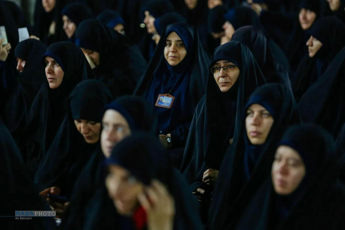آیین شمعدان&zwnj; در شام رحلت بانوی کرامت (س)
