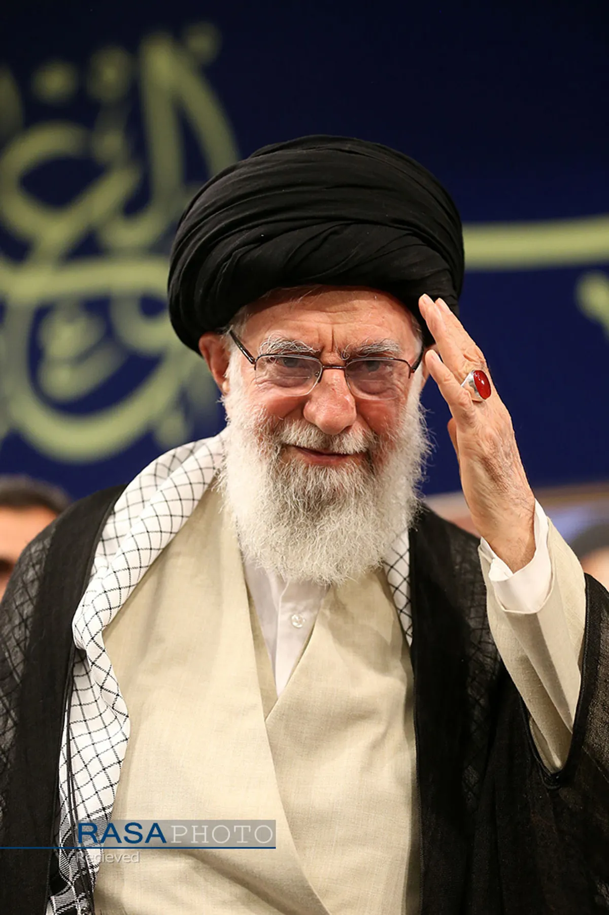 دیدار هزاران نفر از فرماندهان سپاه پاسداران انقلاب اسلامی با حضرت آیت الله خامنه ای فرمانده کل قوا