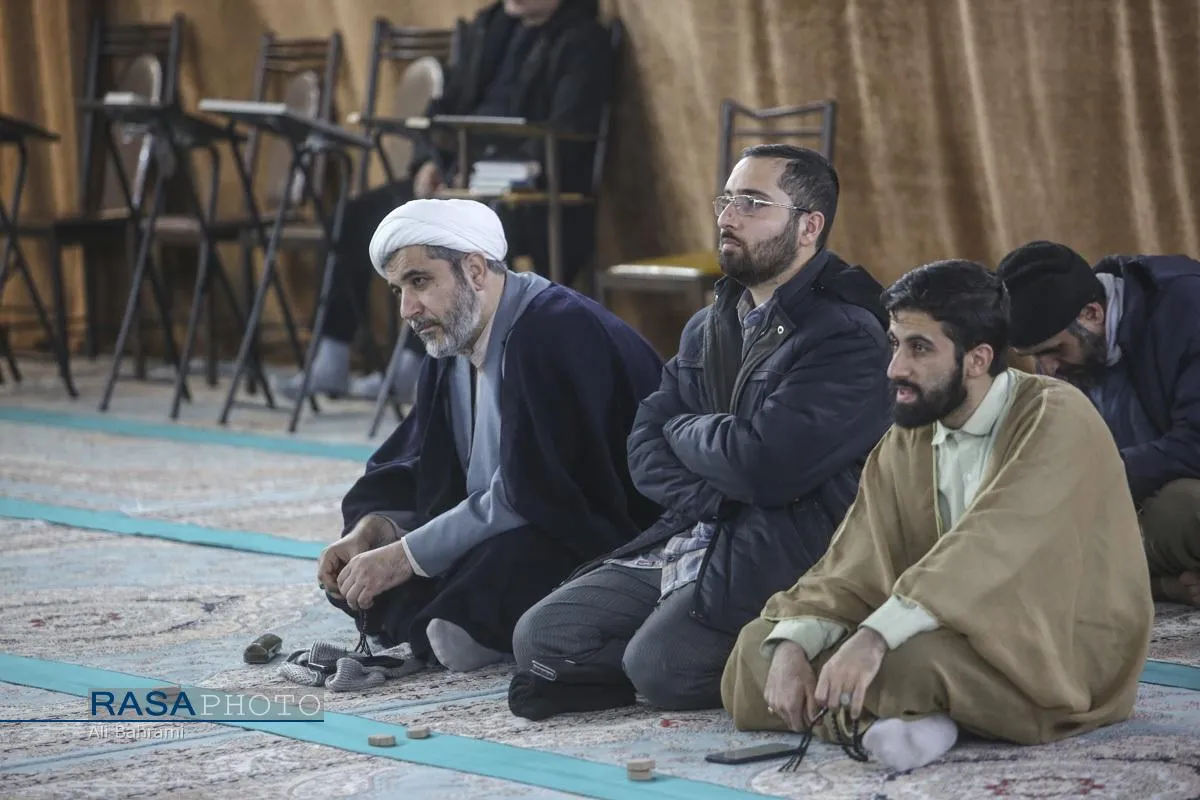 یادبود شهید علی اکبر حسین&zwnj;زاده دادستان اسفراین در مدرسه علمیه معصومیه