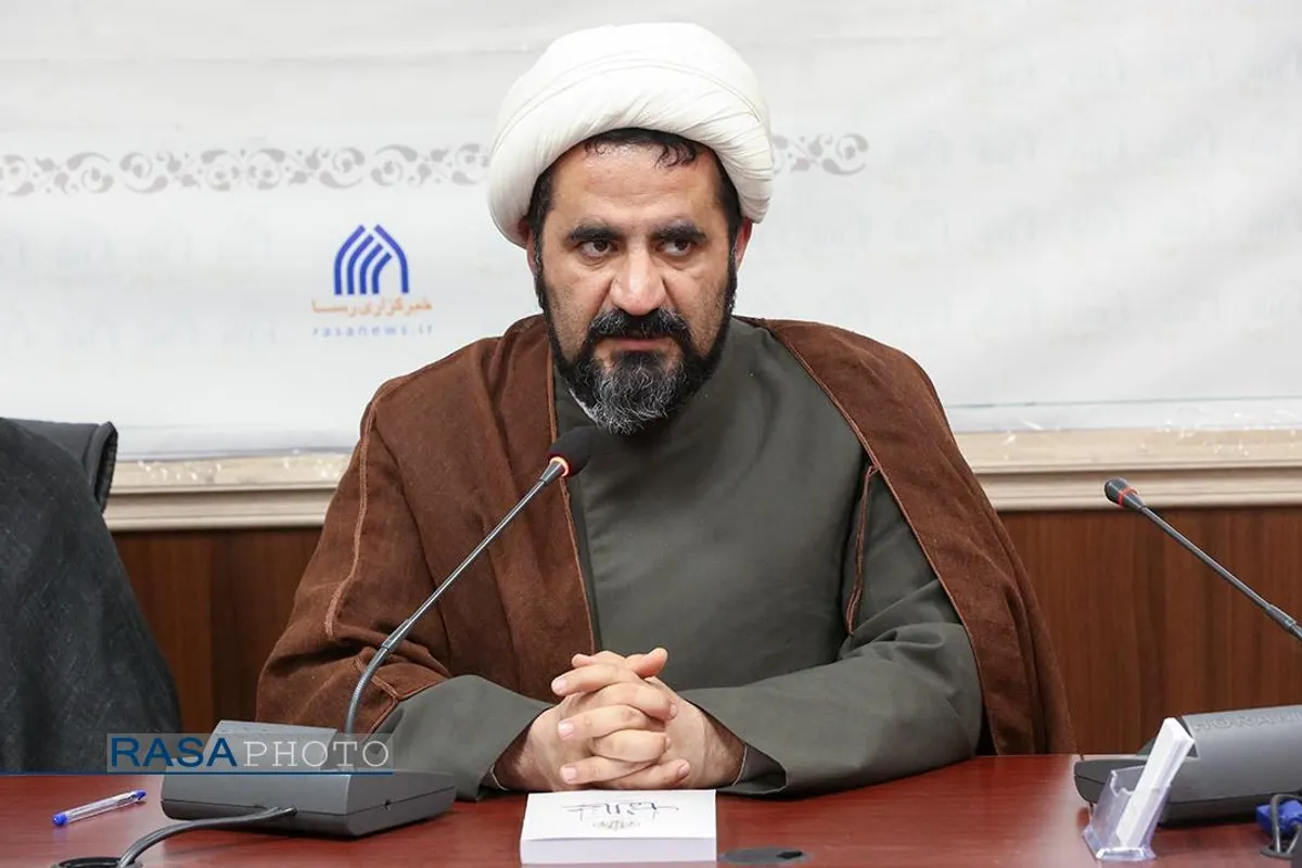 رونمایی از کتاب "درسنامه اصول و روش مواجهه با مخالفان"