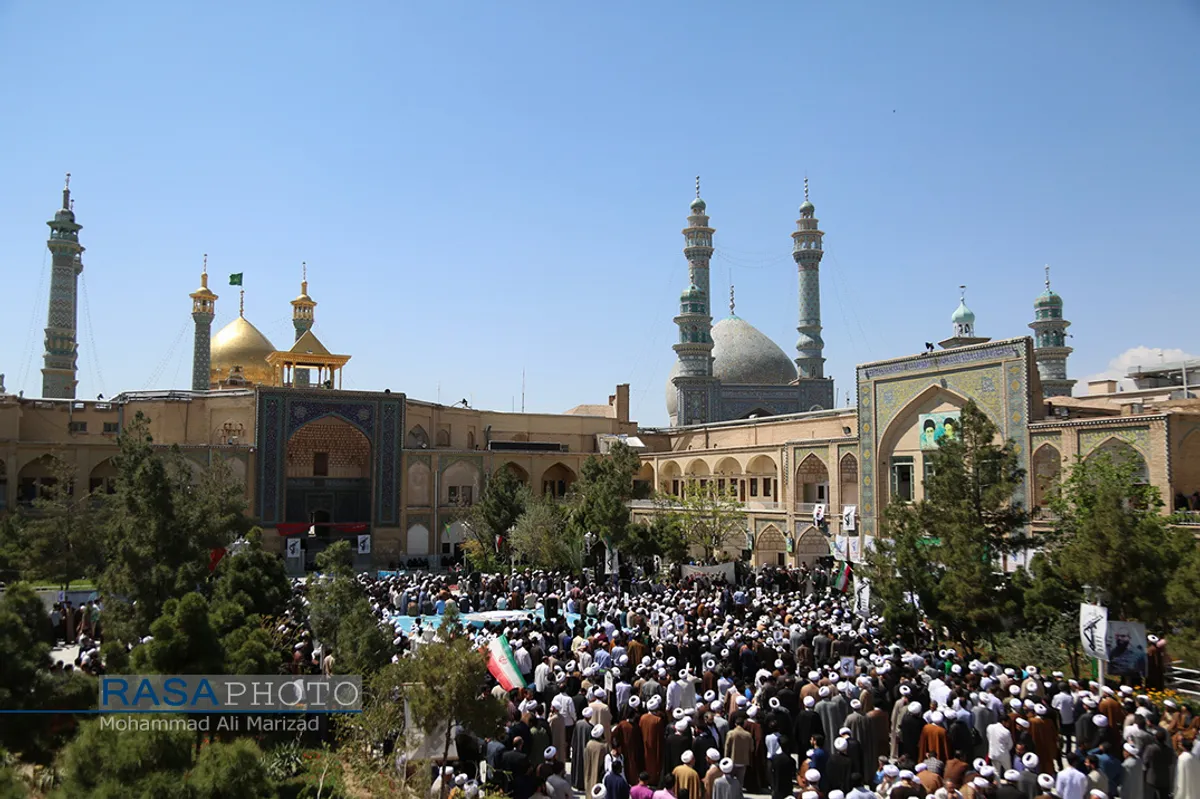اجتماع عظیم طلاب حوزه علمیه قم در حمایت از سپاه