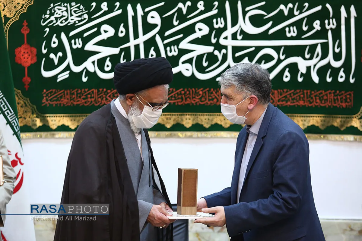 آیین رونمایی از نماد پایتخت فرهنگی و هنری مساجد ایران
