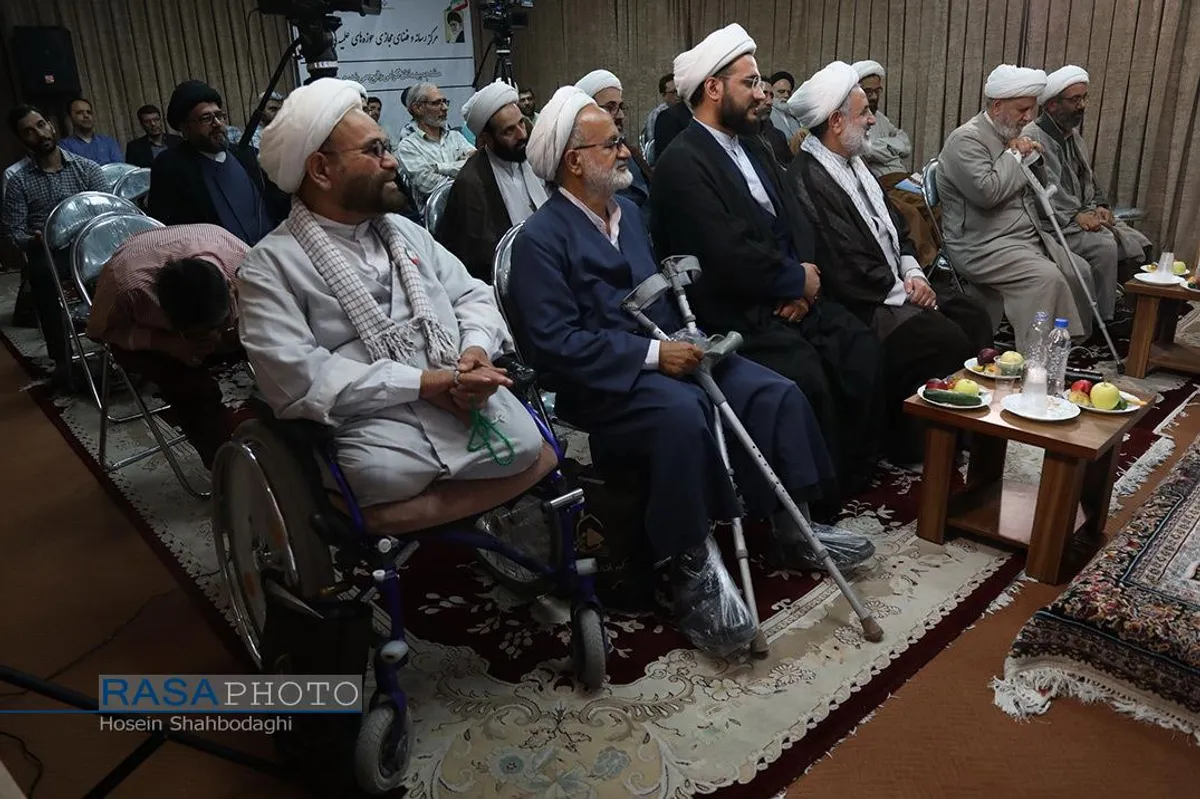 آیین رونمایی از جلد اول ویژه&zwnj;نامه روحانیت و دفاع مقدس