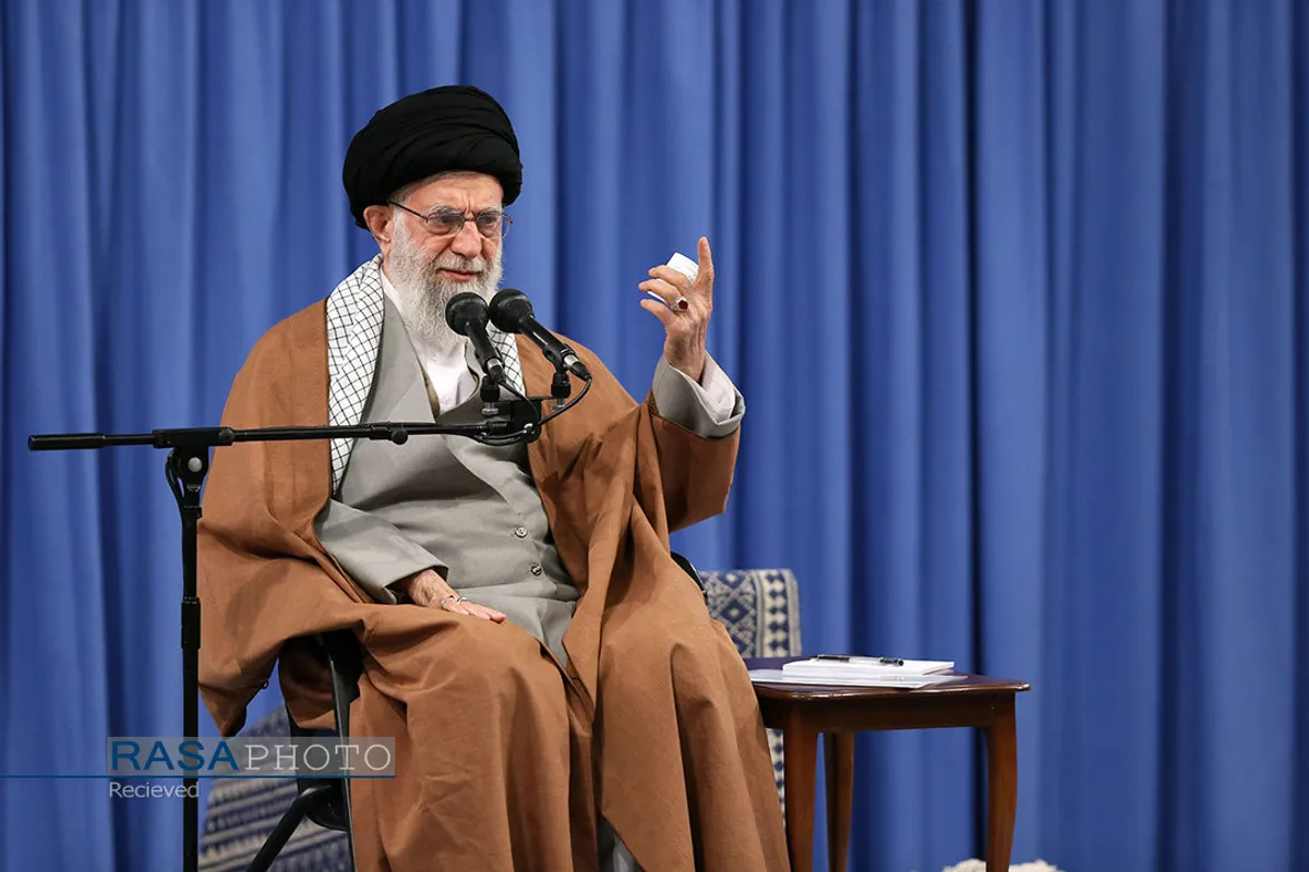 دیدار جمعی از تولیدکنندگان، کارآفرینان و فعالان اقتصادی با رهبر انقلاب