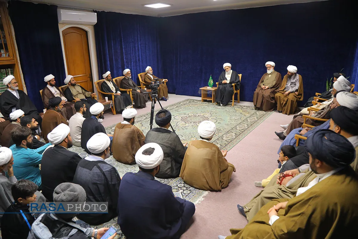 دیدار جمعی مبلغان شهر های آبادان و اهواز با آیت الله کریمی جهرمی در آستانه ماه مبارک رمضان