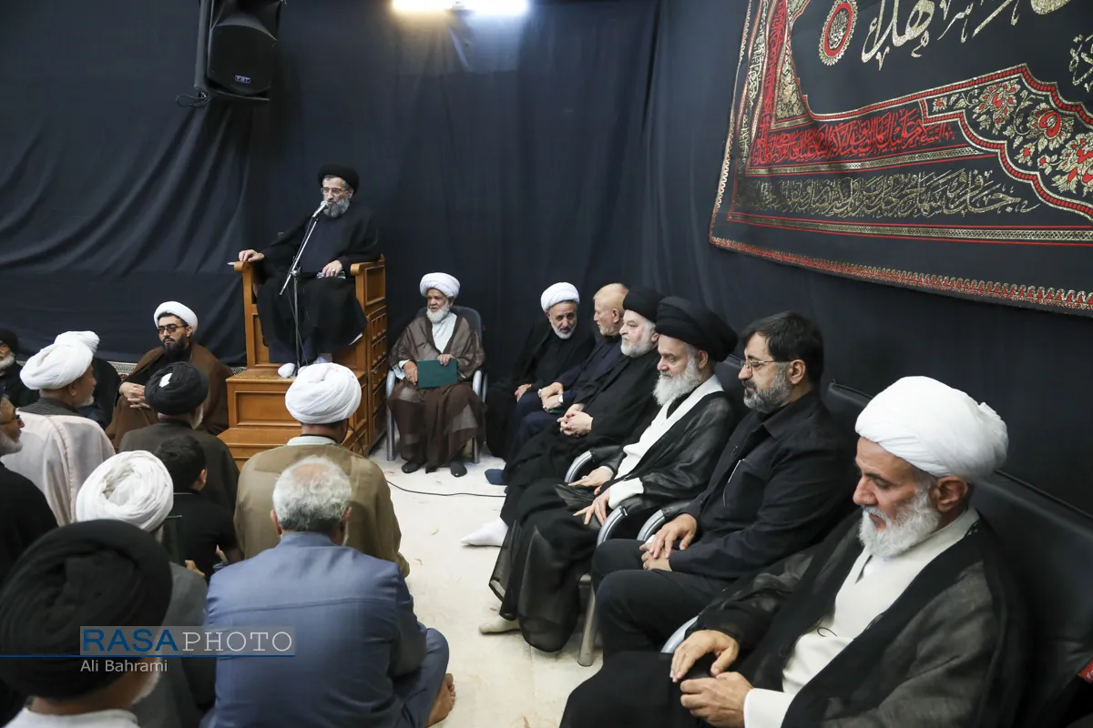 گرامیداشت رهبر شهید انقلاب در بیت حضرت آیت الله نوری همدانی