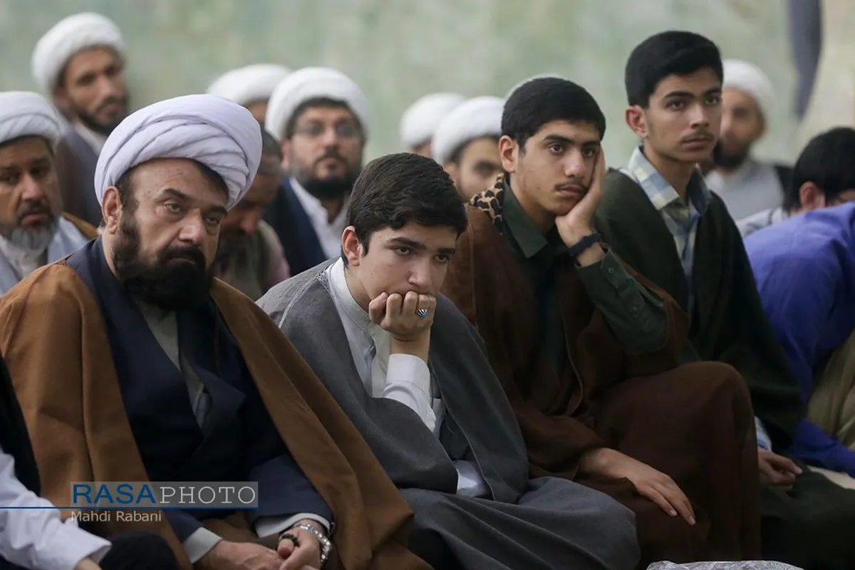 گردهمایی اساتید و طلاب مجموعه مدارس علمیه آل یاسین (علیهم&zwnj;السلام) و موسسات پژوهشی تابعه و جشن عمامه گذاری تعدادی از طلاب با حضور و سخنرانی آیت الله شب زنده دار