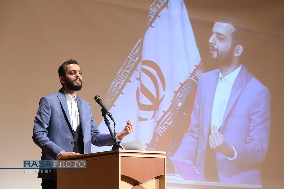 شب شعر "بر منبر خون" پاسداشت شهدای روحانی مدافع حرم