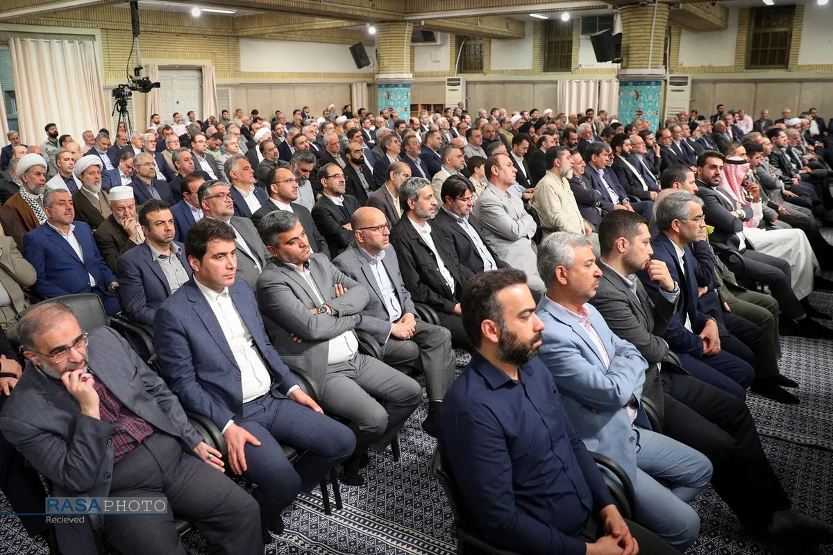 دیدار مسئولان نظام و سفرای کشورهای اسلامی با رهبر معظم انقلاب
