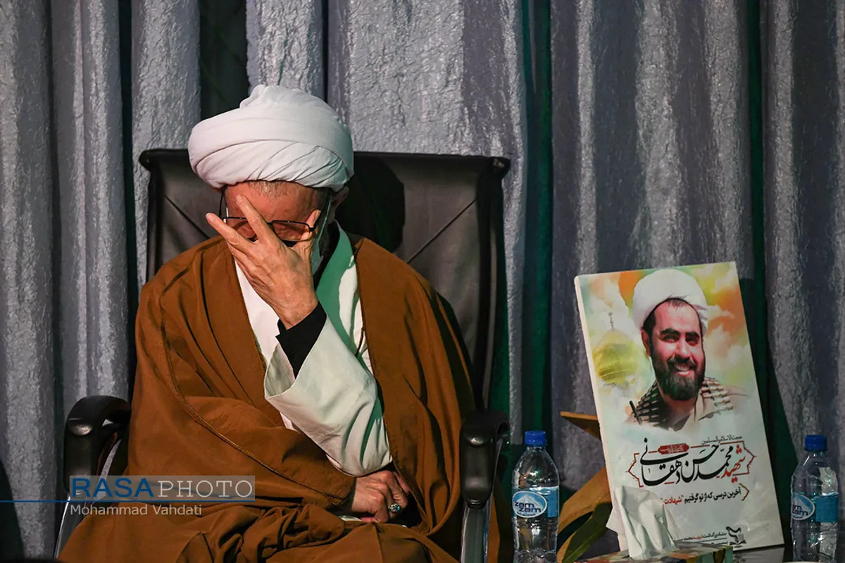 بزرگداشت حضرات آیات یزدی و مصباح یزدی در مدرسه حقانی قم