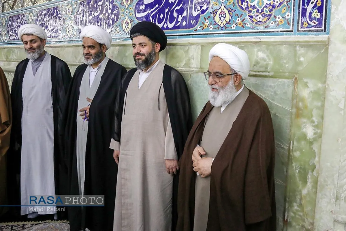 گردهمایی اساتید و طلاب مجموعه مدارس علمیه آل یاسین (علیهم&zwnj;السلام) و موسسات پژوهشی تابعه و جشن عمامه گذاری تعدادی از طلاب با حضور و سخنرانی آیت الله شب زنده دار