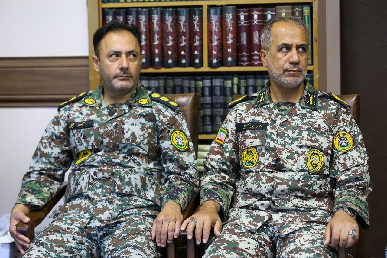 دیدار فرماندهان پدافند هوایی شمالغرب کشور با امام جمعه تبریز+ تصاویر دیدار فرماندهان پدافند هوایی شمالغرب کشور با امام جمعه تبریز+ تصاویر