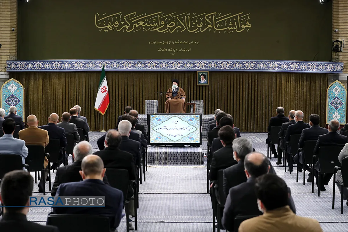 دیدار تولیدکنندگان و فعالان اقتصادی با مقام معظم رهبری