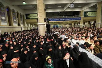 دیدار هزاران نفر از دانشجویان و دانش&zwnj;آموزان با مقام معظم رهبری