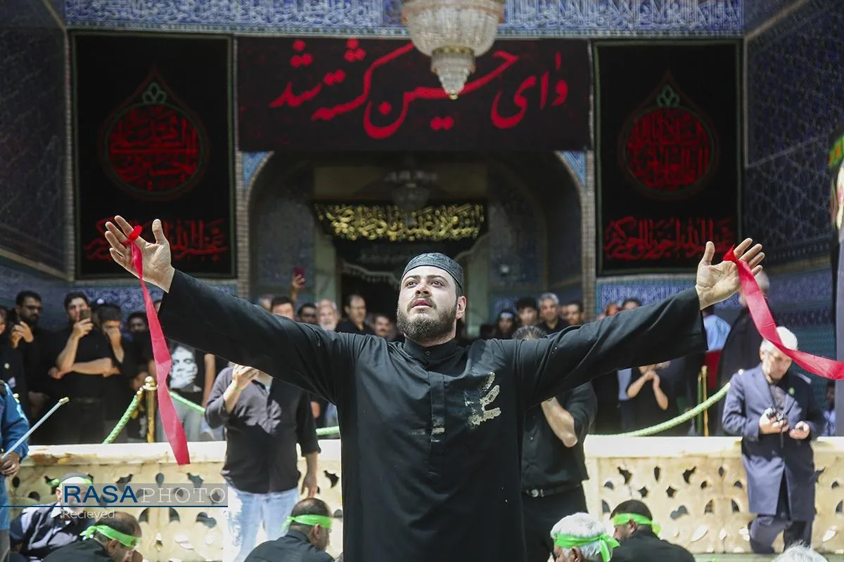 نماز جماعت و عزاداری ظهر عاشورای حسینی در قم