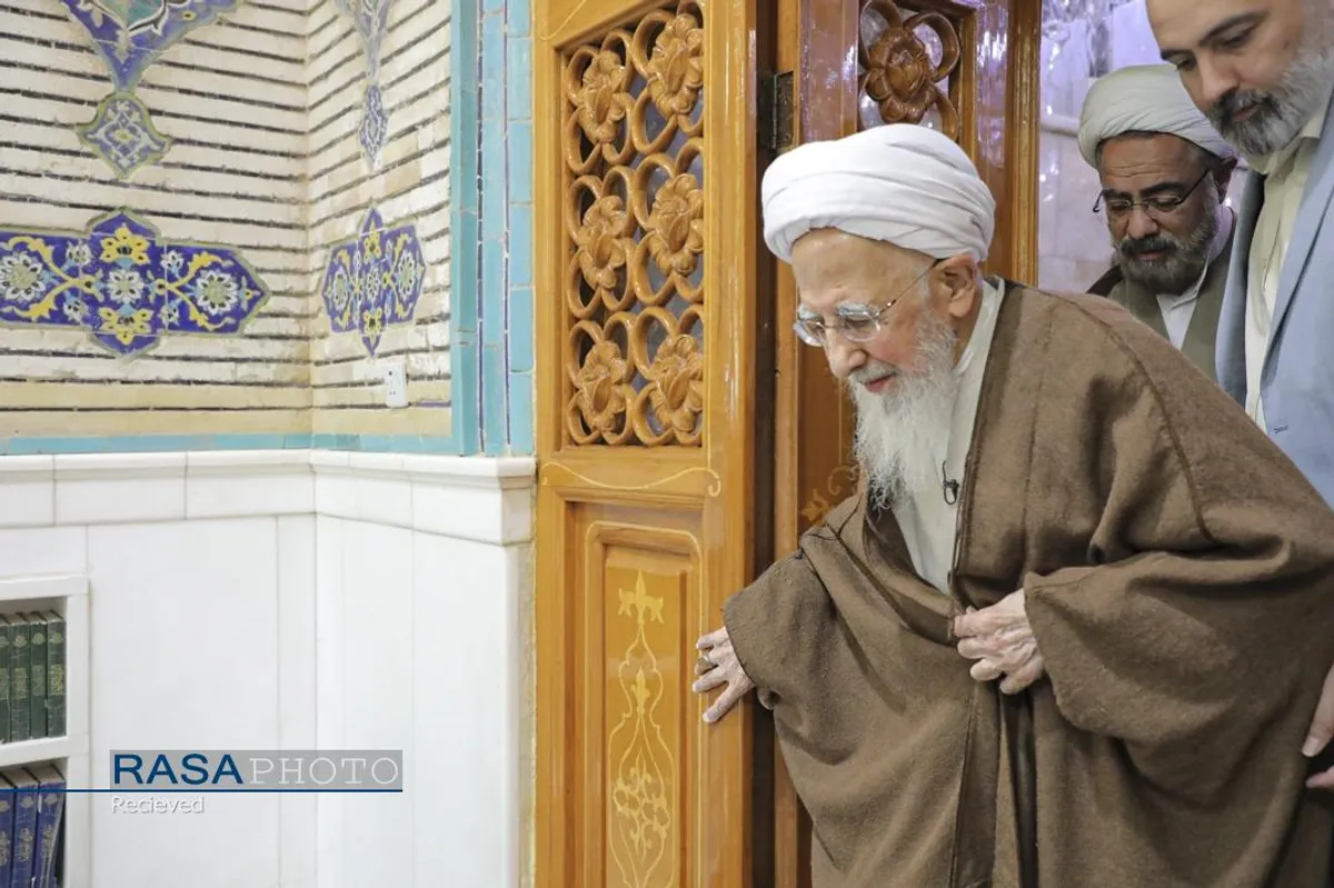 تشرف حضرت آیت الله جوادی آملی به حرم امیرالمومنین