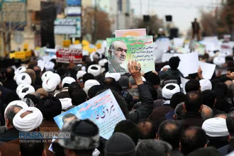 راهپیمایی نمازگزاران قم در حمایت ازسپاه و اقتدار و امنیت نظام اسلامی