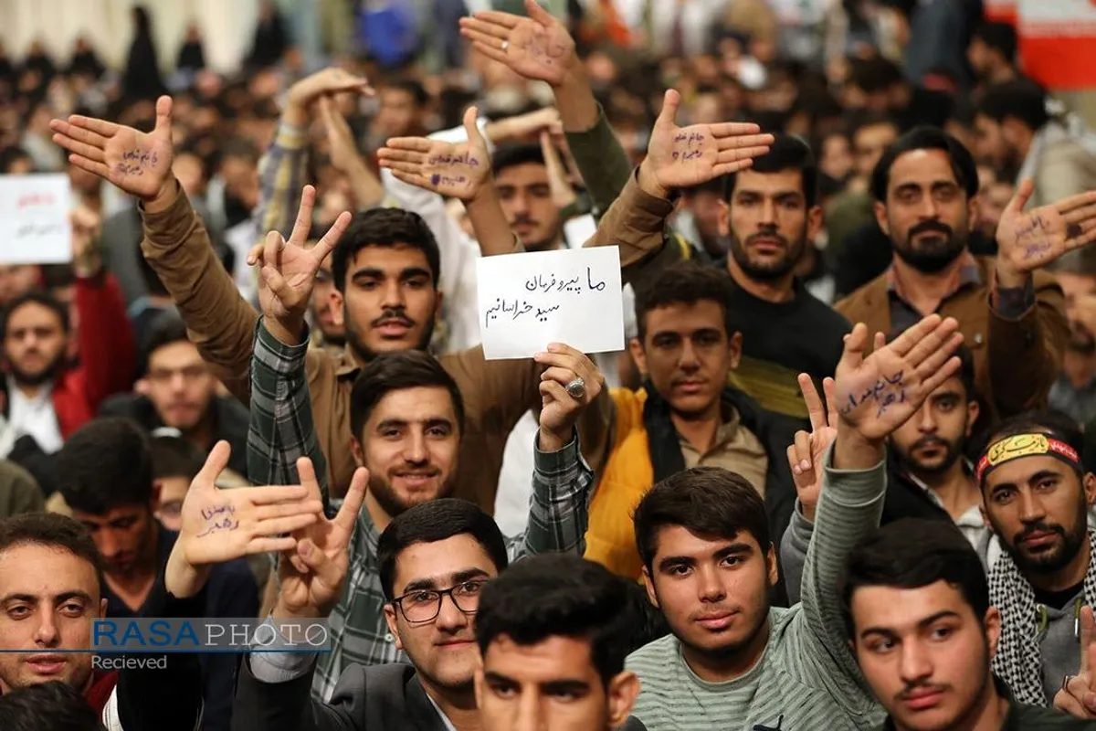 دیدار دانش&zwnj;آموزان و دانشجویان با رهبر انقلاب به&zwnj;مناسبت سالروز ۱۳ آبان