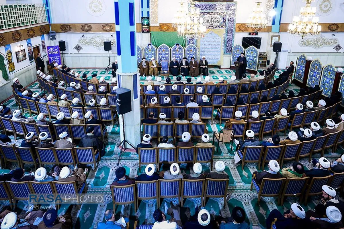 نشست با جمعی از علما و روحانیون با رئیس جمهور