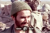 او را از آستین خالی دست راستش بشناس