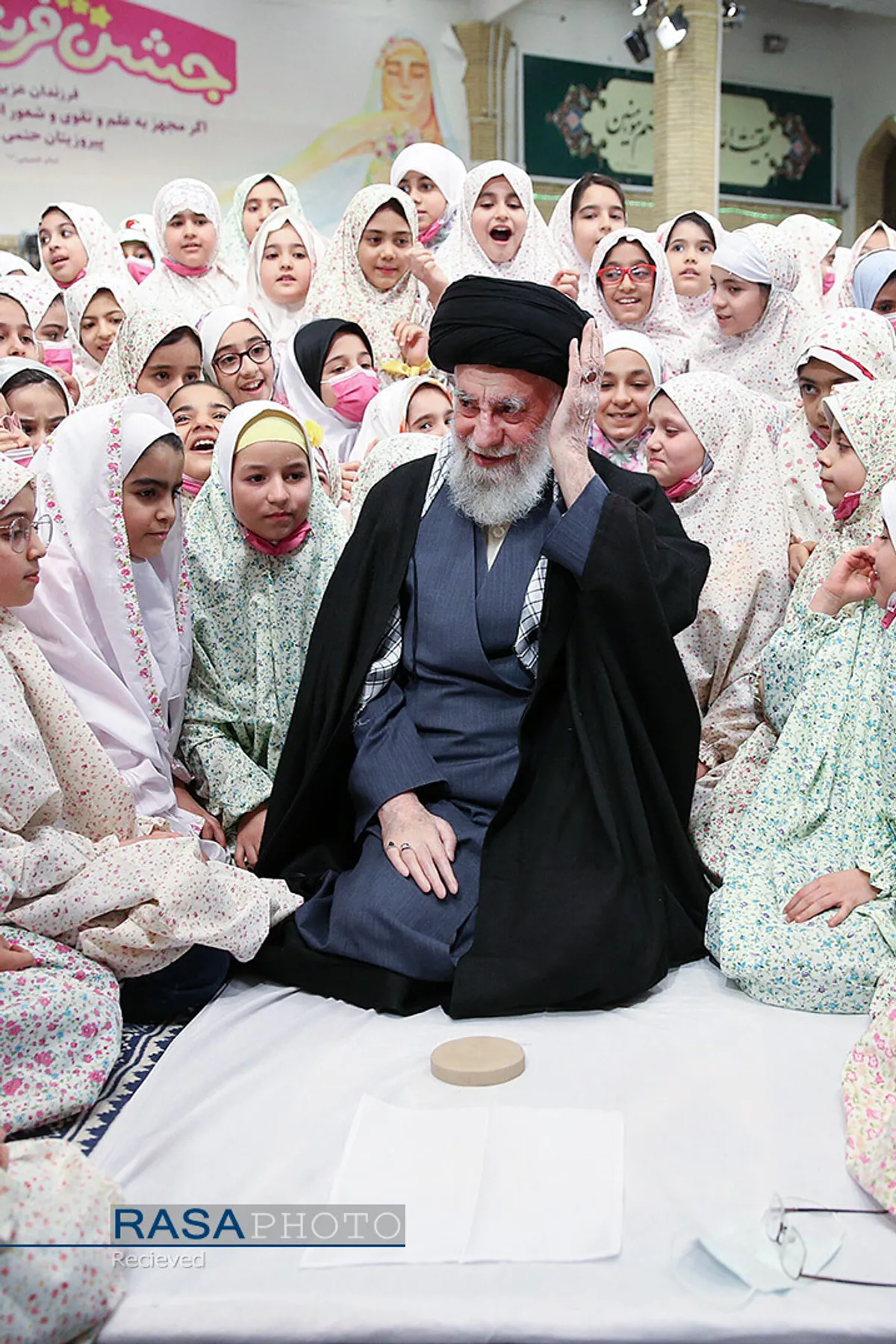 مراسم جشن تکلیف دختران دانش&zwnj;آموز با حضور مقام معظم رهبری